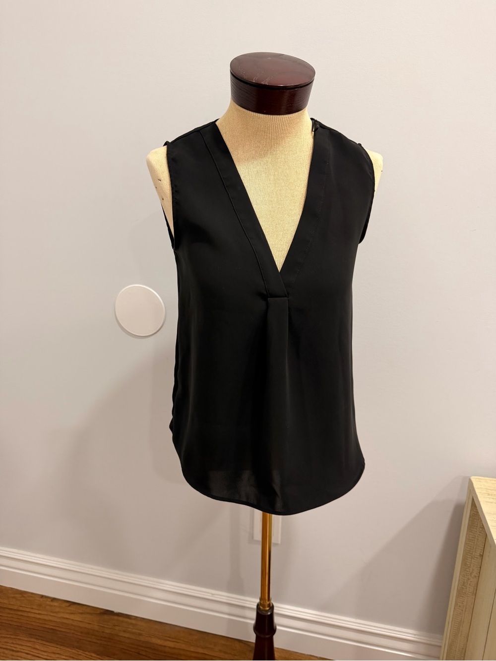 Zara Black V-Neck Sleeveless Camisole